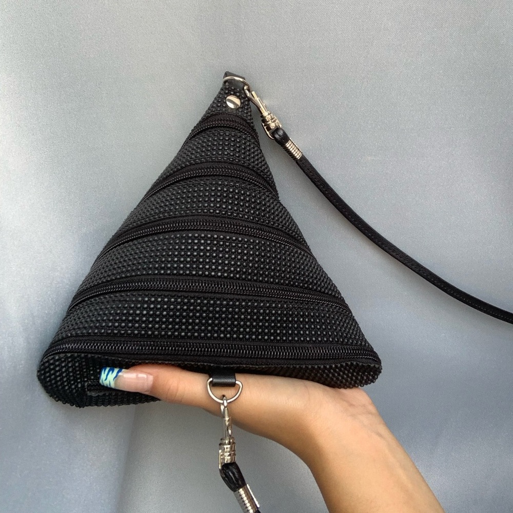 Zipper Pyramid Bag - Picture 2 of 3